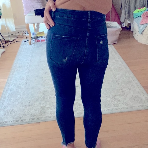 ZARA - Premium Denim Collection - high waisted distressed size 6 jeans - Picture 12 of 16